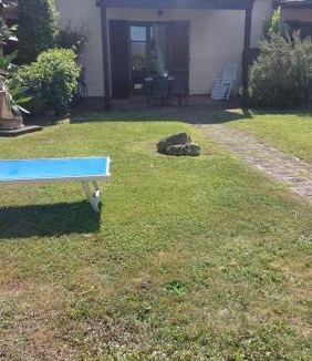 Cecina Apartment | Oleandro Cottage with garden