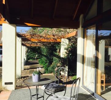 Napier Cabin | Olive Hill Guest Lodge