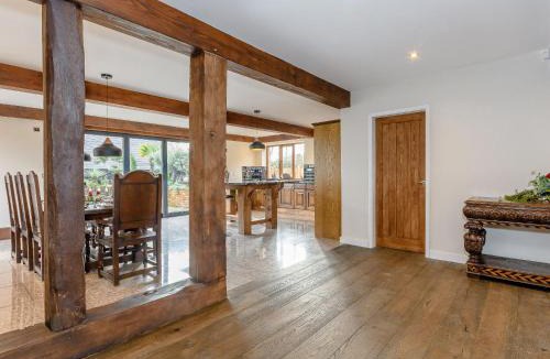 Melbourne House | Olive Lodge