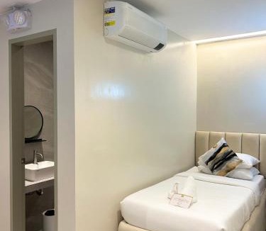 Barangay Poblacion Hotel | Olive's Suites