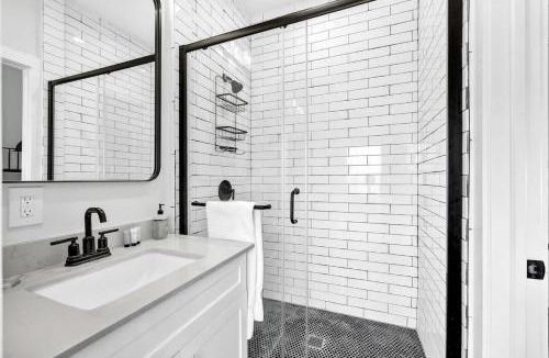 Fredericksburg House | Olive St Ranch Dolly's House