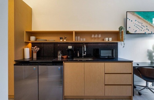 East Little Havana Apartment | Olive Studio | Standard | Roof Deck, Garden