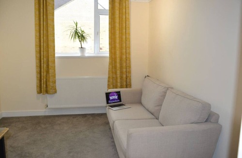 Salisbury Apartment | Olive Tree 2 bed Apartment - Stayseekers