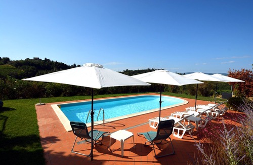 Certaldo House | OLIVE TREE - Casale il Boschetto - JACUZZI & FITNESS OPEN AIR