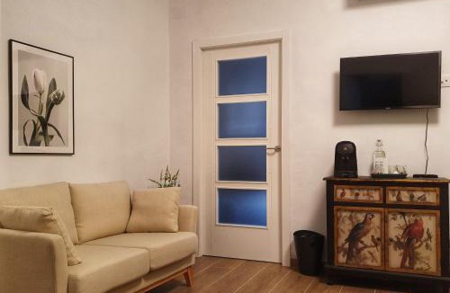 Olvera Bed & Breakfast | Olive Tree Guest House