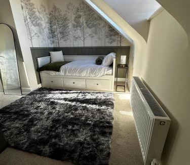 Edwinstowe Bed & Breakfast | Olive Tree House