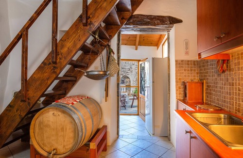 Choumeriakos House | Olive Valley Traditional House