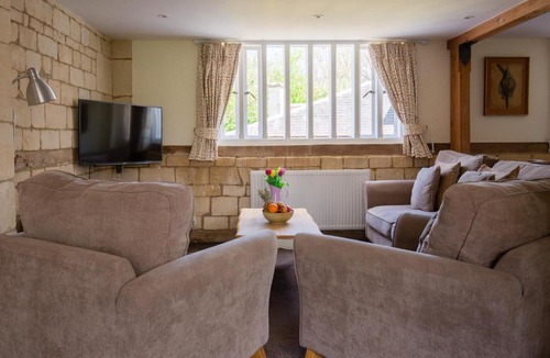 Winchcombe Apartment | Oliver Cromwell