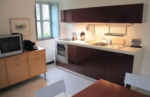 Colletta House | Oliveto Sleeps 4 with Private Garden