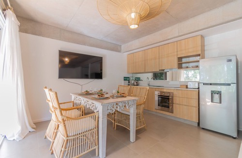 Olivos Apartment | Olivos Harbour Premium Deco Apartment 55 sqm - 400 mb WIFI - pool - gym