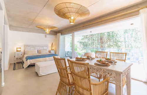 Olivos Apartment | Olivos Harbour Premium Deco Apartment 55 sqm - 400 mb WIFI - pool - gym