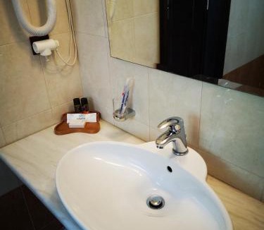 Goura Hotel | Olvios Hotel