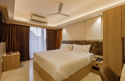 Kochi Hotel | Olwen Suites