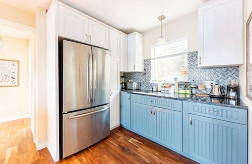 Sequim House | Olympic Forager House on the water with hot tub and kayaks