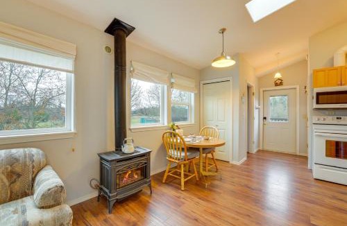 Sequim Apartment | Olympic Mtn Views! Cozy Carriage House in Sequim