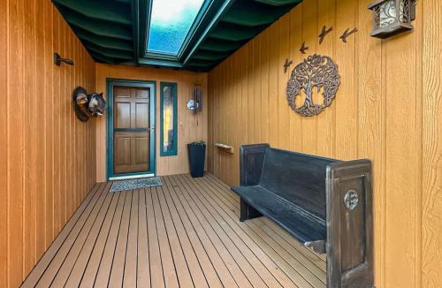 Sequim House | Olympic Oasis Tranquil Retreat Near Dungeness Wildlife Refuge Hot Tub