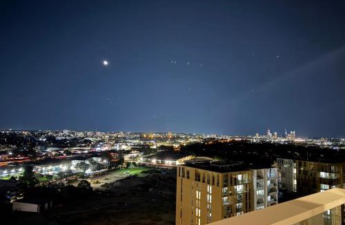 Lidcombe Apartment | Olympic park 2Bed2Bath Apt with Pool - Free Gym and Car Park