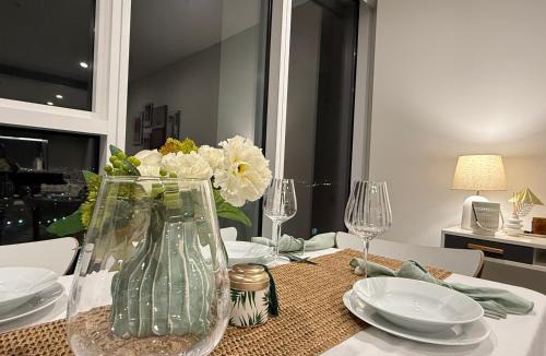 Lidcombe Apartment | Olympic park 2Bed2Bath Apt with Pool - Free Gym and Car Park