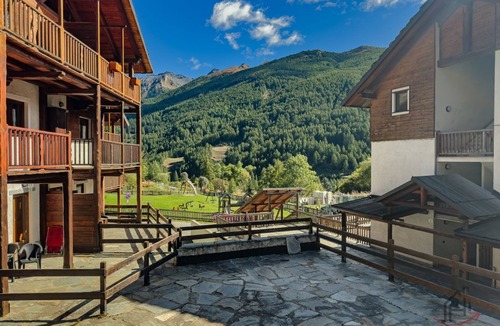 Pragelato Apartment | [Olympic slope 1 min] Ski Box Chairlift 3 min