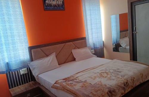 Rohtak Hotel | Om hotel