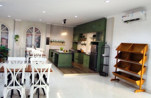 Semarang House | Omah Madam Bed & Breakfast