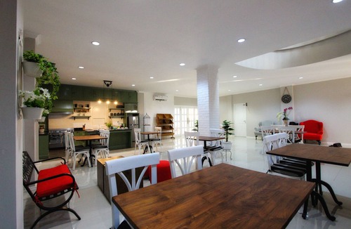 Semarang House | Omah Madam Bed & Breakfast