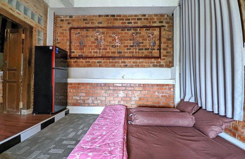 Jambu Luwuk Hotel | Omah Trasan Pangrango by ABM