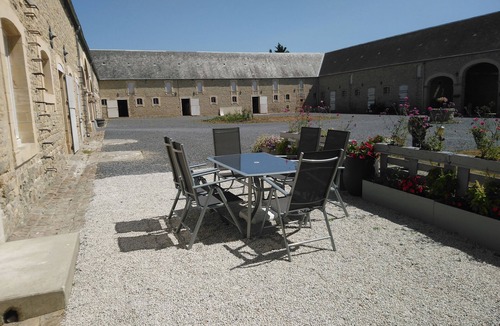 Formigny House | OMAHA BEACH COTTAGE BETWEEN EARTH AND SEA