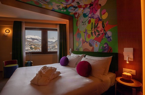 Aosta Hotel | Omama Hotel