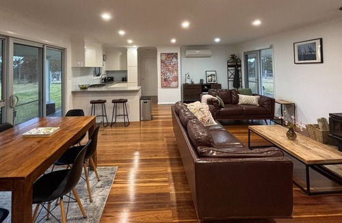 Shallow Bay House | Omaroo - rural escape - air con - pet friendly - Shallow Bay