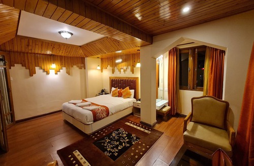 Darjeeling Hotel | Omega Residency