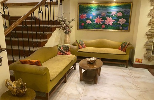 Darjeeling Hotel | Omega Residency
