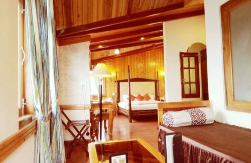 Darjeeling Hotel | Omega Residency