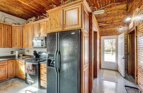 Urbana Cottage | On 17 Acres! Countryside Retreat in Louisburg
