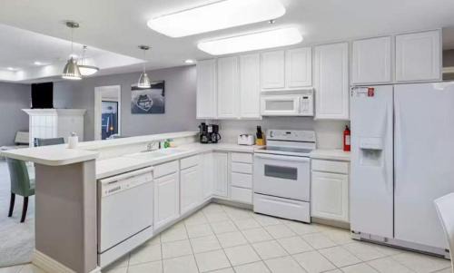 Lake Ozark House | On a Point