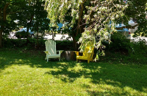 Mahone Bay Cottage | On a quiet, narrow Lane walking distance to all amenities