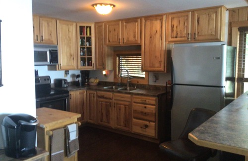 Port Douglass Cabin | On Lake Champlain at the foot of the Adirondacks. Lake access , mountain views