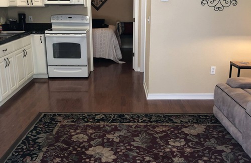 Russellville Cottage | On Lake Dardanelle, quiet but close to town