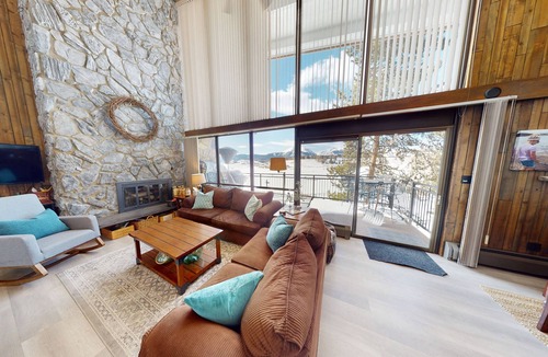 Dillon Condo | On Lake, WOW Views! Updated, Big Deck. Walk to Marina, Concerts, Events