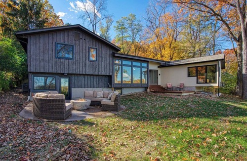 Angell House | On the banks of the Huron River!