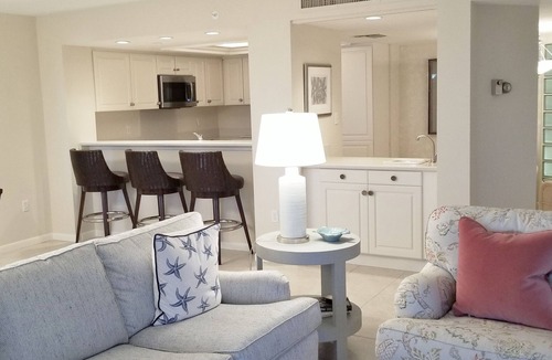 Park Shore Condo | On the Beach! Available Jan 2 - March 24, 2024!
