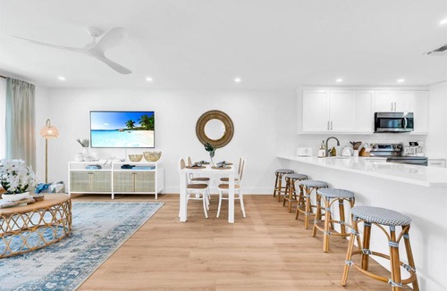 Juno Beach Apartment | ON The Beach Juno! 3-Top Rated Villa!