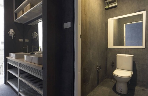 Khlong Toei Nuea Hostel | On the bed Hostel