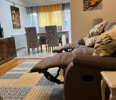 Whitchurch Apartment | On The Common
