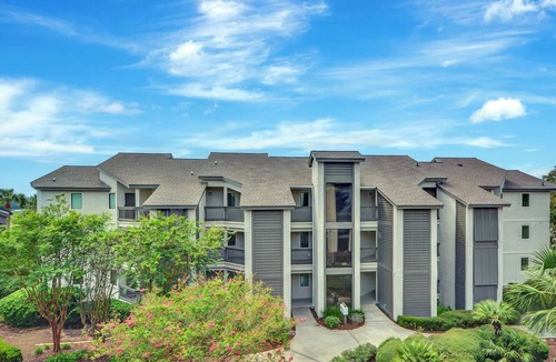 St. Simons Island Condo | On the Golf Course In Sea Palms with great views of course and lagoon!
