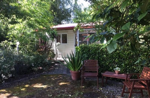 Hawera Cottage | On the out skirts of Hawera