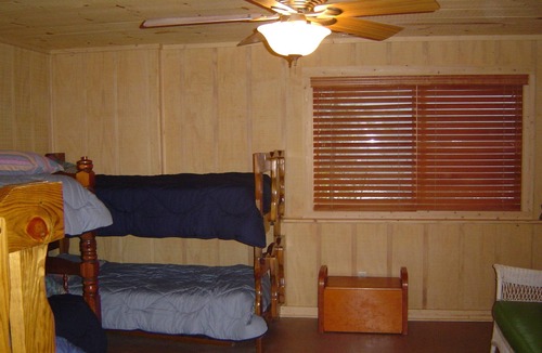 Wiley Cabin | On the Point: Dec. through New Years Discounted! 2+ Night Special! 6 B/R,4.5 Bth