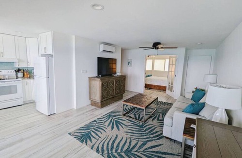 Estate Bolongo Condo | "On the Rocks" Ocean Front 1BR/1BA Amazing Views!