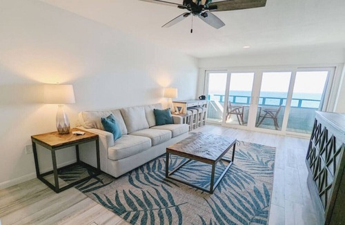 Estate Bolongo Condo | "On the Rocks" Ocean Front 1BR/1BA Amazing Views!