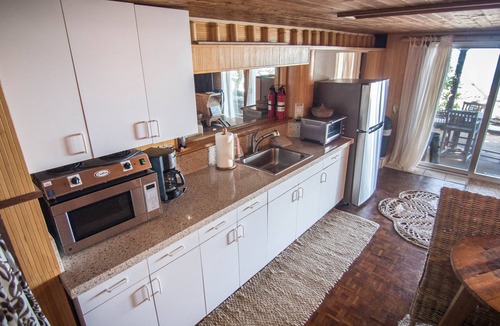 Waialee Apartment | ON THE SAND! Chuns Reef Beach House - Oceanfront Studio - A/C - Beach Toys